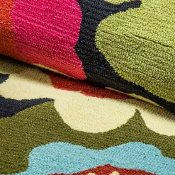 Always Flowers Indoor/Outdoor Rug - 2'3 x 3'9