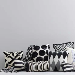 Black  Ivory Houndstooth Throw