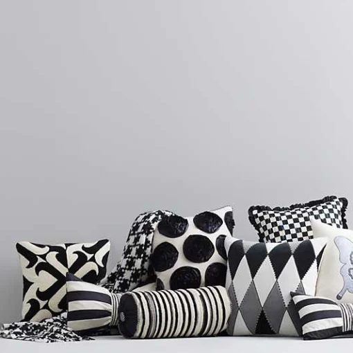 Black  Ivory Houndstooth Throw