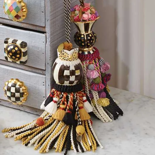 Botanica Ceramic Tassel