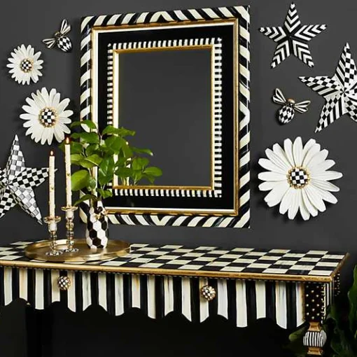 Courtly Check Bee Wall Decor