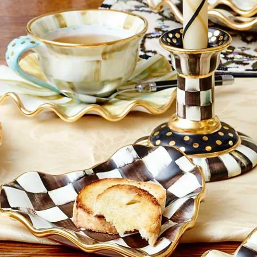 Courtly Check Fluted Heart Plate