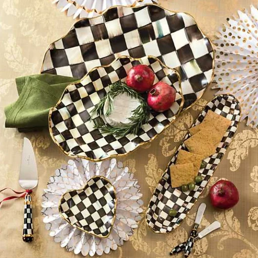 Courtly Check Fluted Heart Plate
