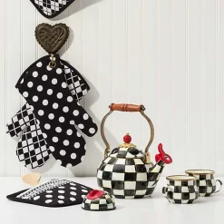 Courtly Check Teacup