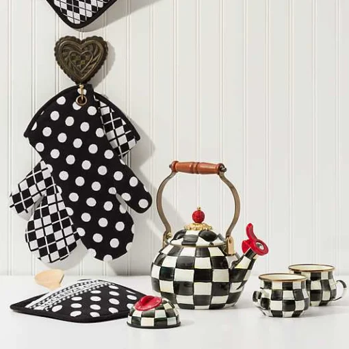 Courtly Check Teacup