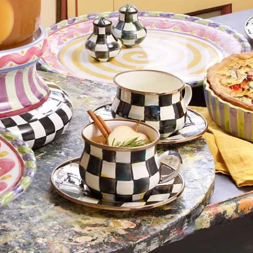 Courtly Check Teacup