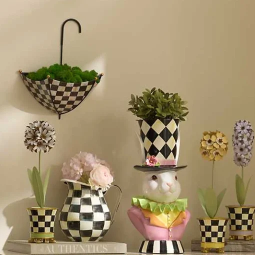 Courtly Check Umbrella Wall Planter