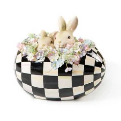 Courtly Peekaboo Egg