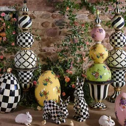 Courtly Stripe Urn