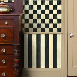 Courtly Stripe Wallpaper