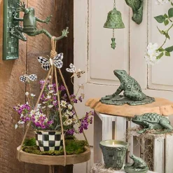 Frog Plant Hanger