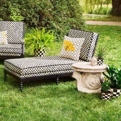 Garden Snail Table