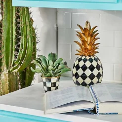 Marquee Pineapple