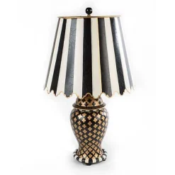 Quatrefoil Small Table Lamp