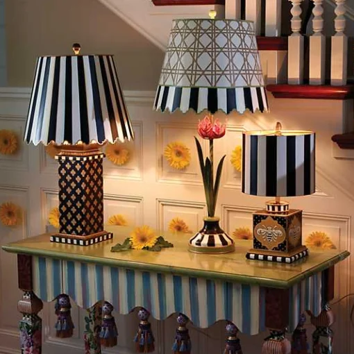Queen Bee Lamp