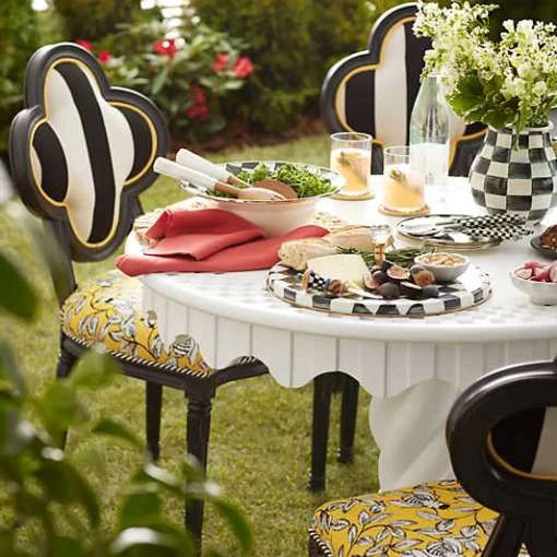Queen Bee Outdoor Dining Chair