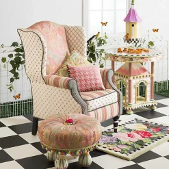 Tudor Rose 2'3 x 3'9 Rug